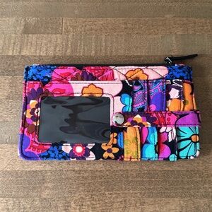 Vera Bradley Ultimate Card Case in Floral Fiesta